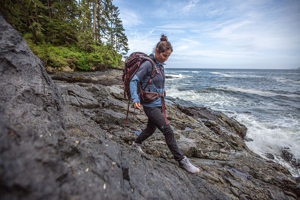 Oboz Katabatic Mid Waterproof hiking boot (hiking along rocky shoreline)